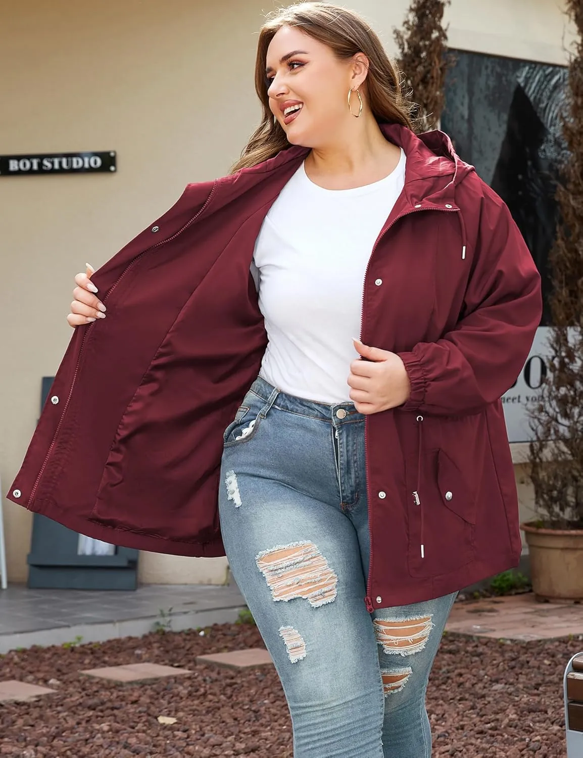 Bloggerlove Women's Rain Jacket Plus Size Lightweight Raincoat with Hood Waterproof Outdoor Windbreaker