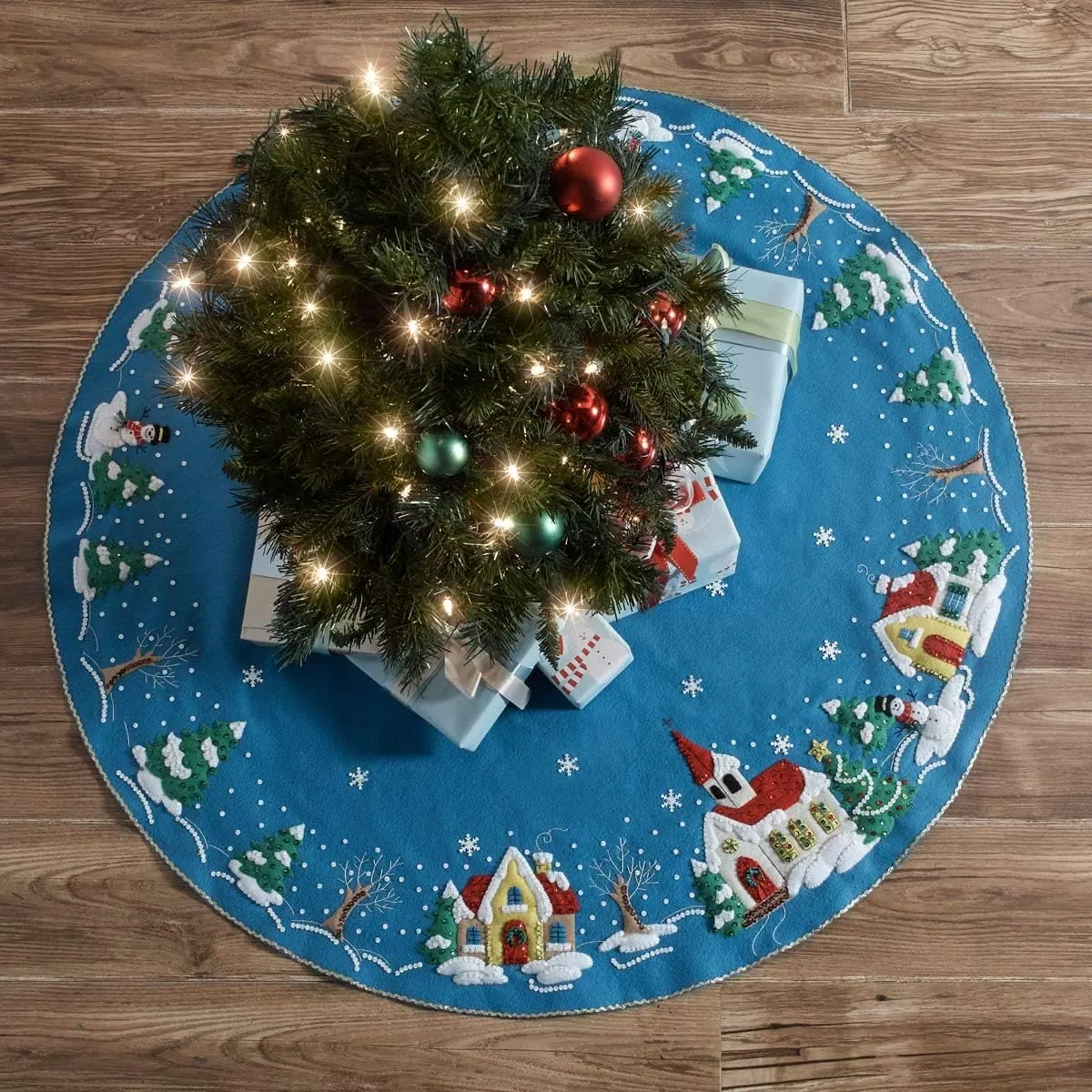 Bucilla Christmas Village Tree Skirt Felt Applique Kit Large