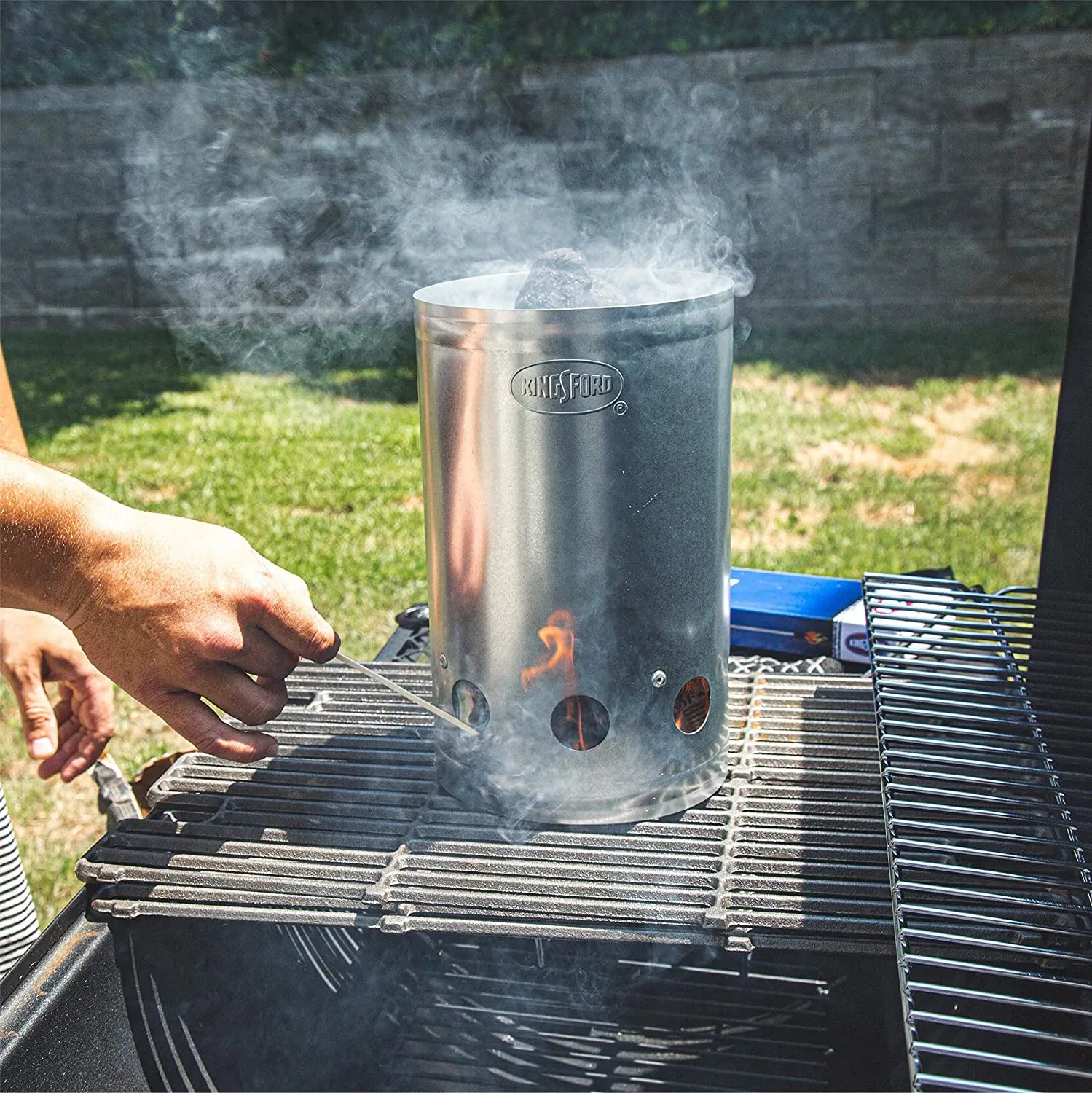 KINGSFORD Heavy Duty Deluxe Charcoal Chimney Starter | BBQ Chimney Starter for Charcoal Grill and Barbecues, Compact Easy to Use Chimney Starters and BBQ Grill Tools