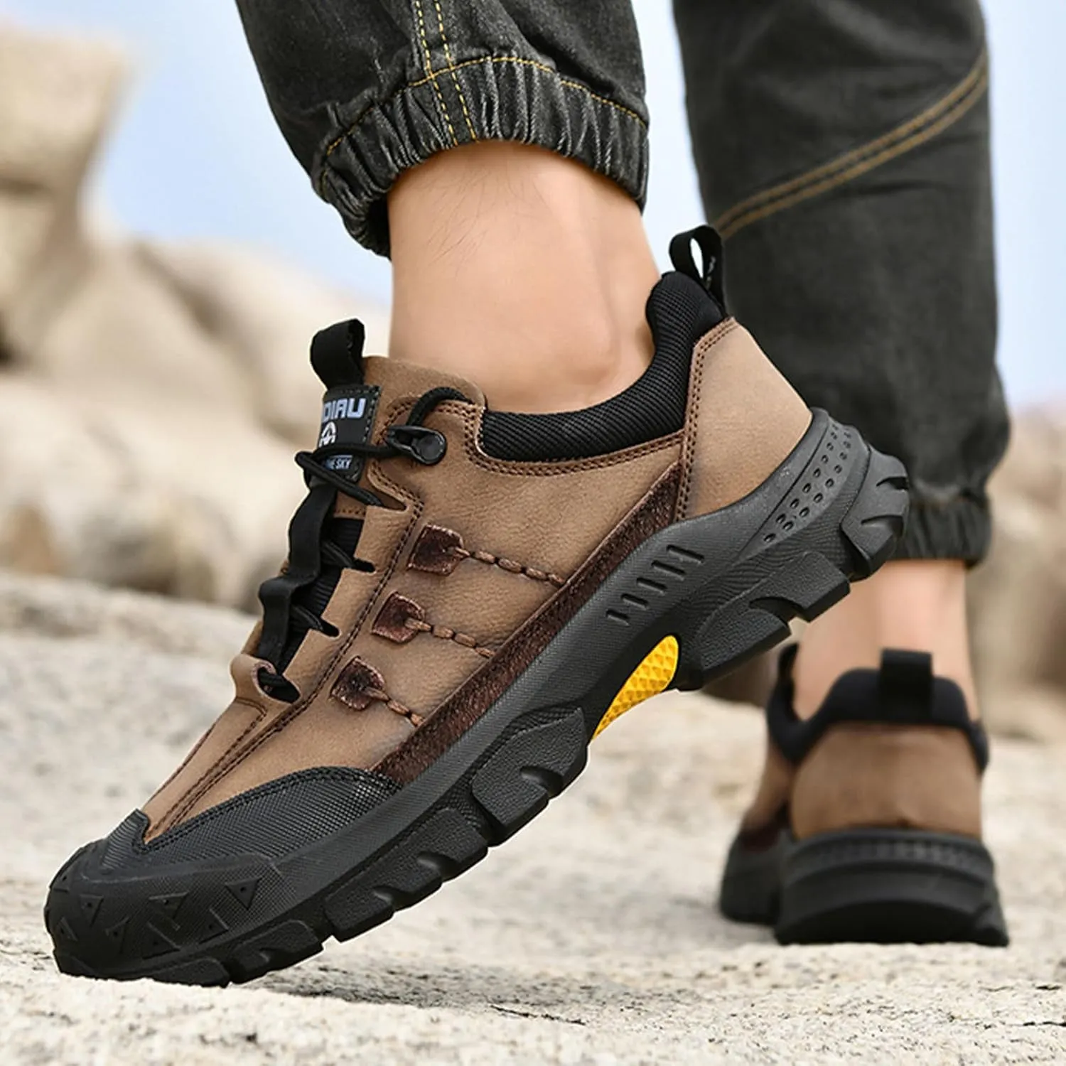Men's Fashion Hiking Shoes Comfort Platform Anti-Collision Toe Cap Lace-Up Anti-Slip Wear-Resistant Sneakers for Trail Travel Outdoor