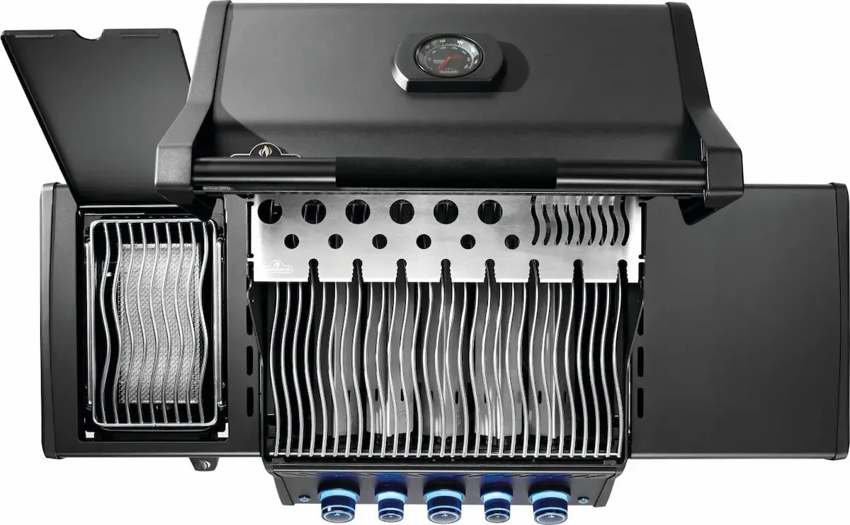 Napoleon Phantom Rogue® PRO-S 425 Gas BBQ Grill with Infrared Side and Rear Burners, Matte Black