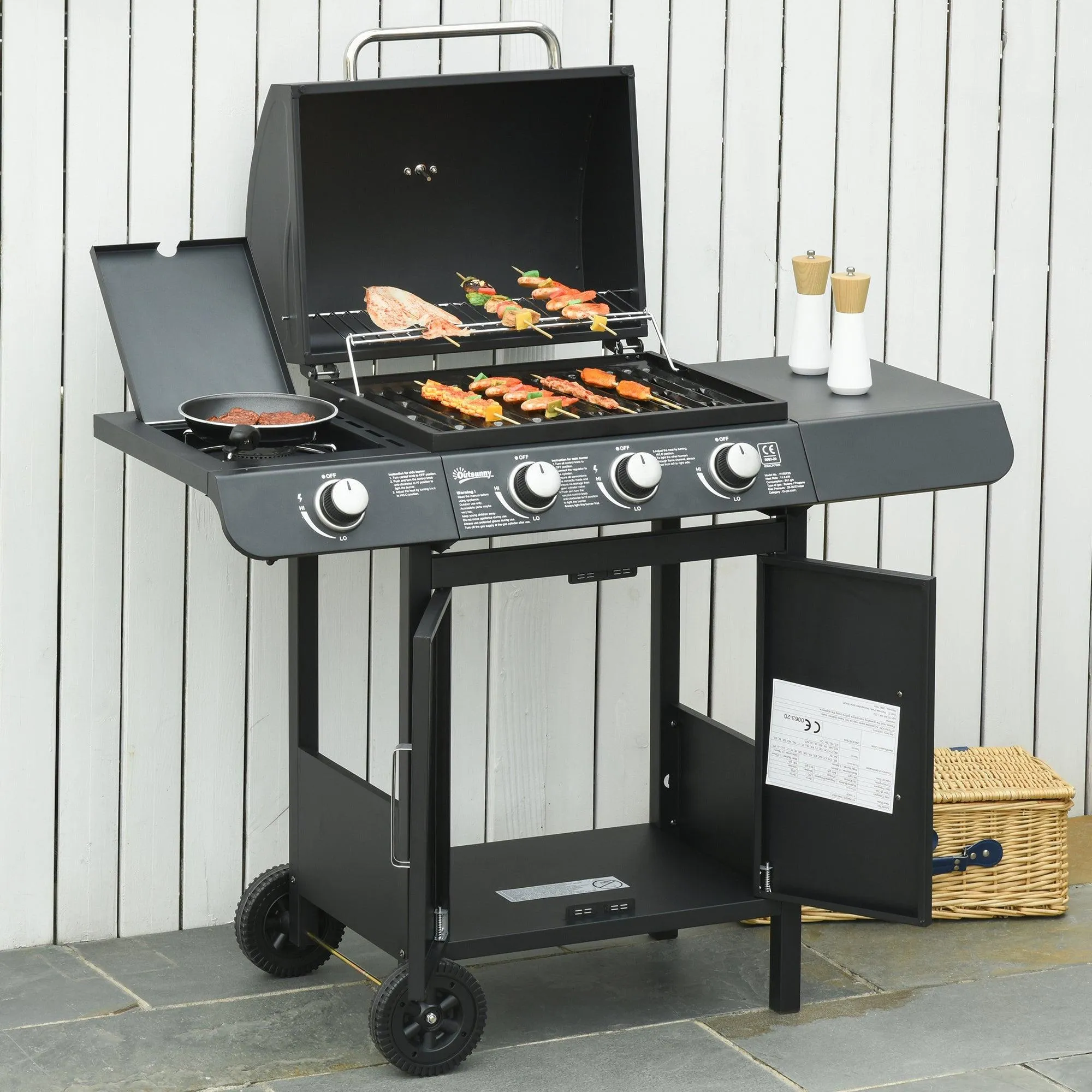 Outsunny 3-Burner Gas BBQ Grill - Compact and Convenient