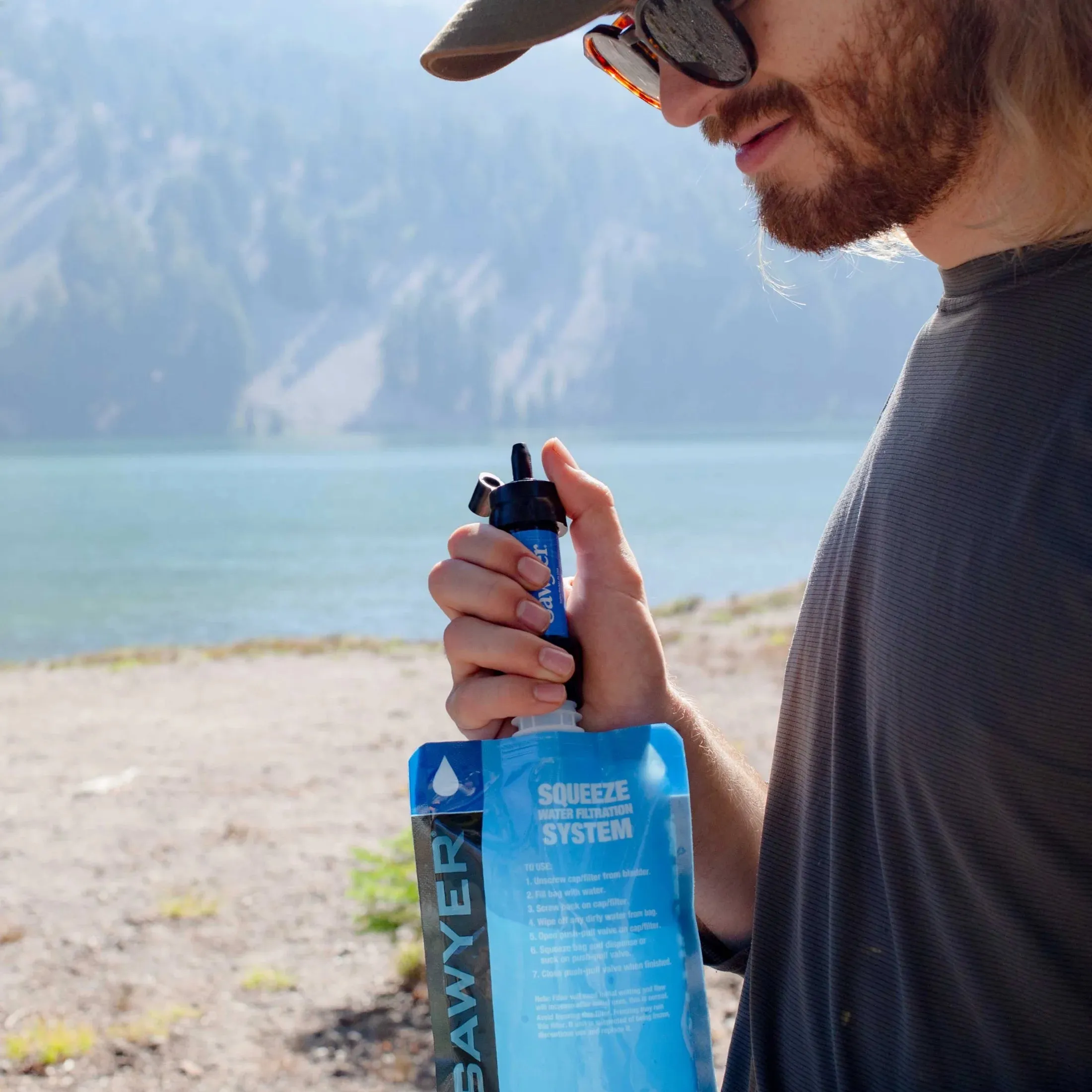 Sawyer SP128 MINI Water Filter - Ultralight 0.1 Micron Survival Water Purifier (Blue)