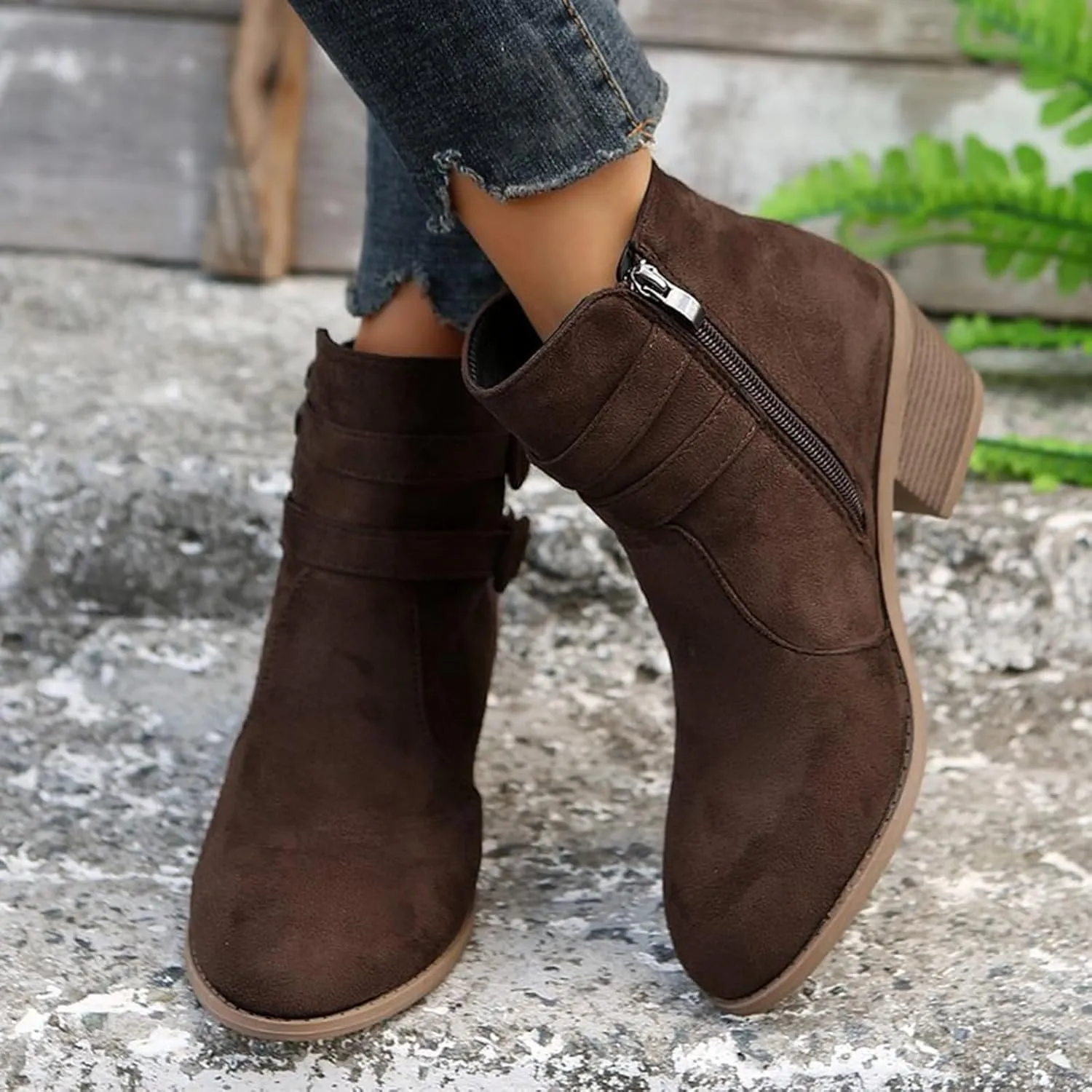 Snow Boots for Women Suede Stacked Chunky Heel Fuzzy Furry Lined Winter Boots Non-Slip Rubber Ankle Booties Classic Slip on Ladies Lightweight Hiking Shoes