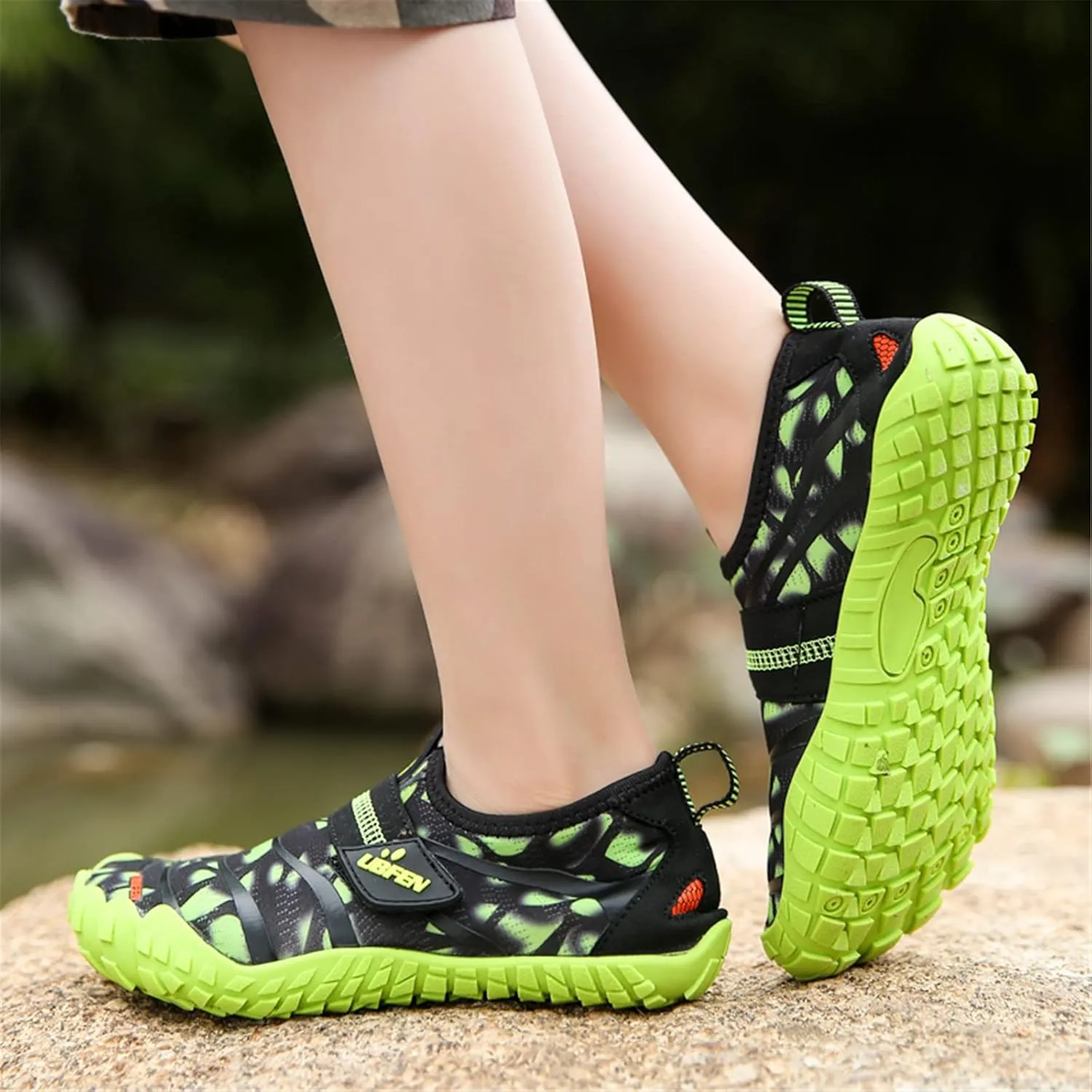 UBFEN Water Shoes for Kids Boys Girls Aqua Socks Barefoot Beach Sports Swim Pool Quick Dry Lightweight Toddler Little Big Kid