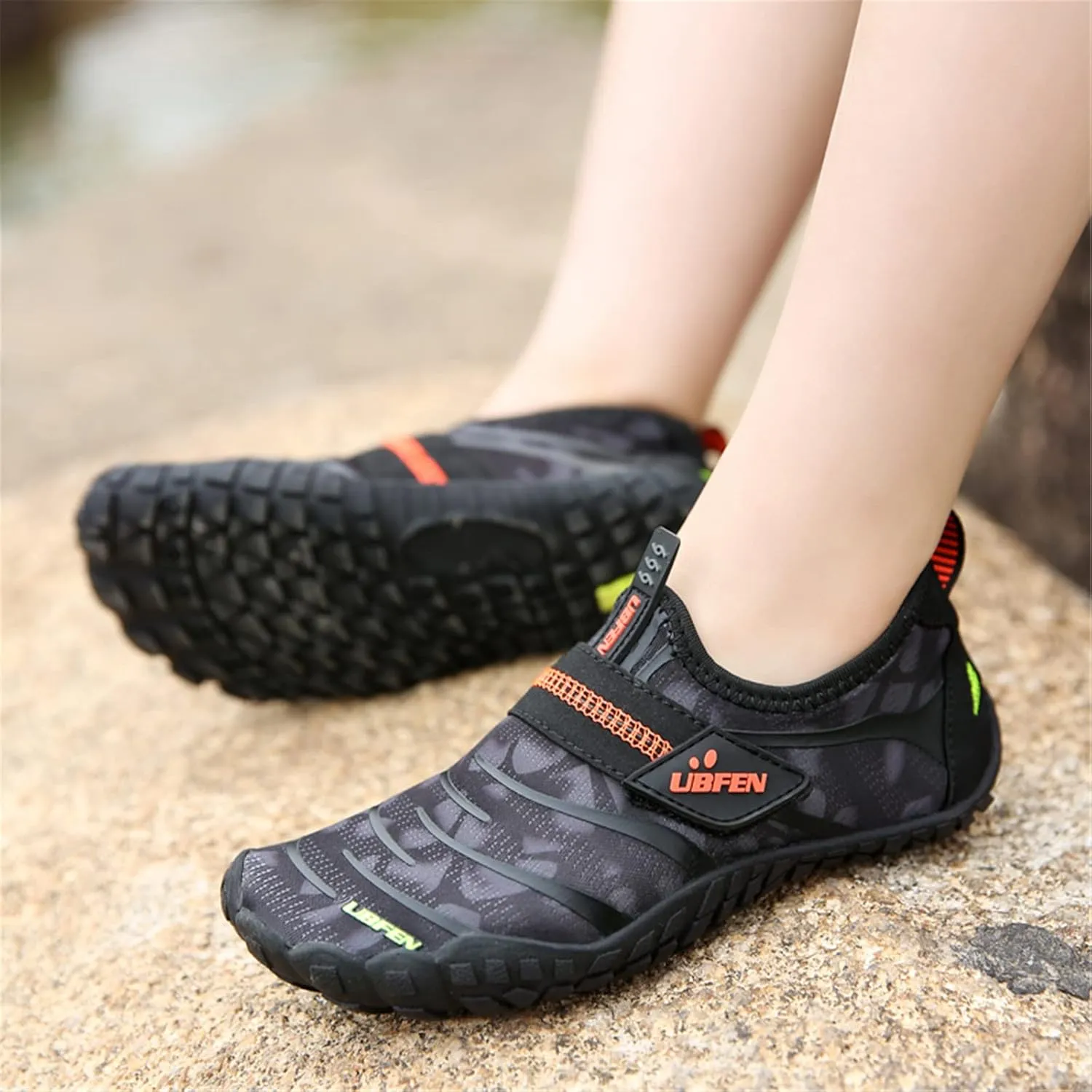 UBFEN Water Shoes for Kids Boys Girls Aqua Socks Barefoot Beach Sports Swim Pool Quick Dry Lightweight Toddler Little Big Kid