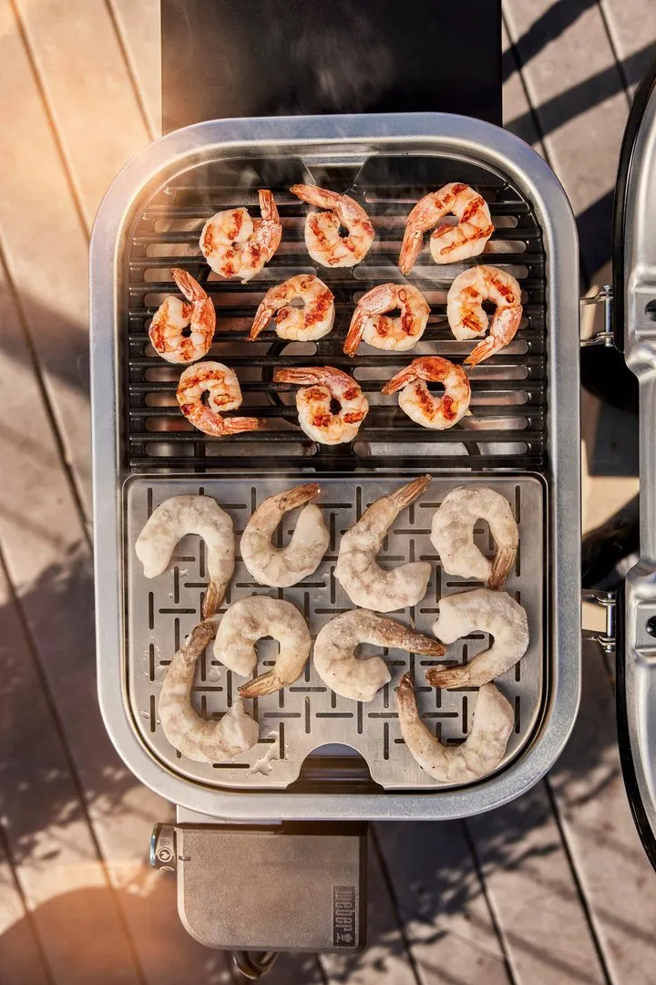 Weber Lumin 2000 Black With Stand
