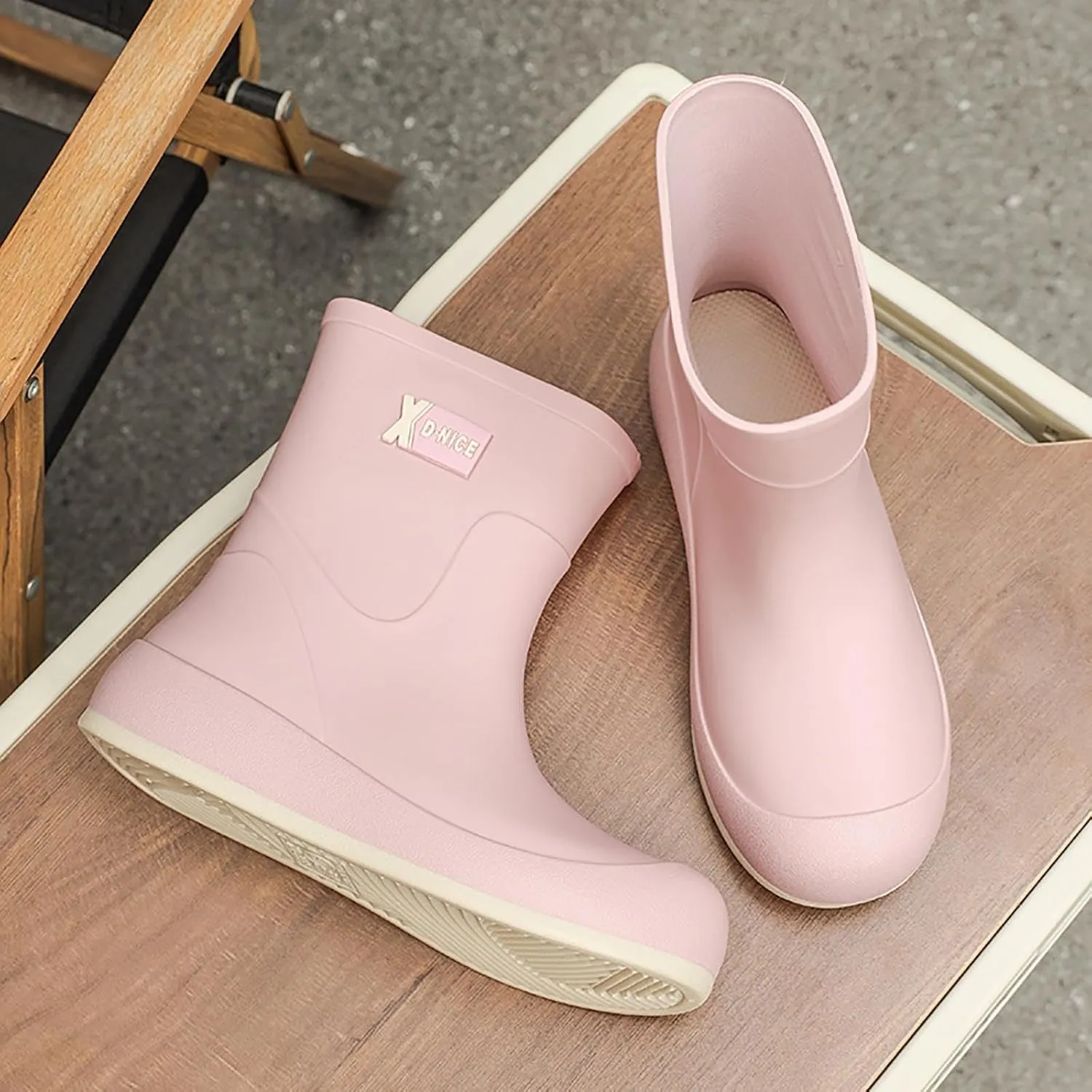 Women's Mid Calf Rain Boots Waterproof Fashion Garden Shoes Anti-Slipping Rainboots Comfortable Insole Light Rain Shoes