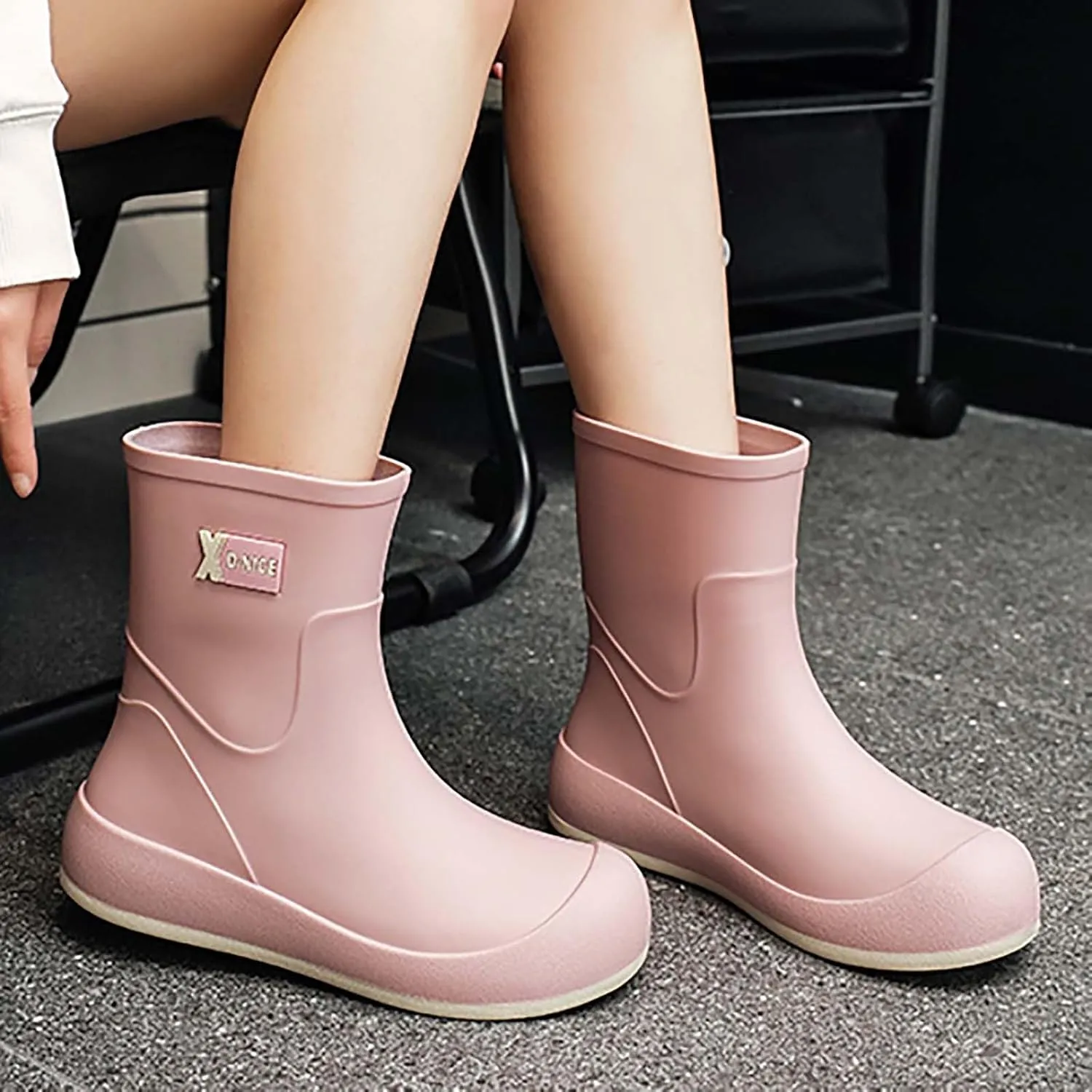 Women's Mid Calf Rain Boots Waterproof Fashion Garden Shoes Anti-Slipping Rainboots Comfortable Insole Light Rain Shoes